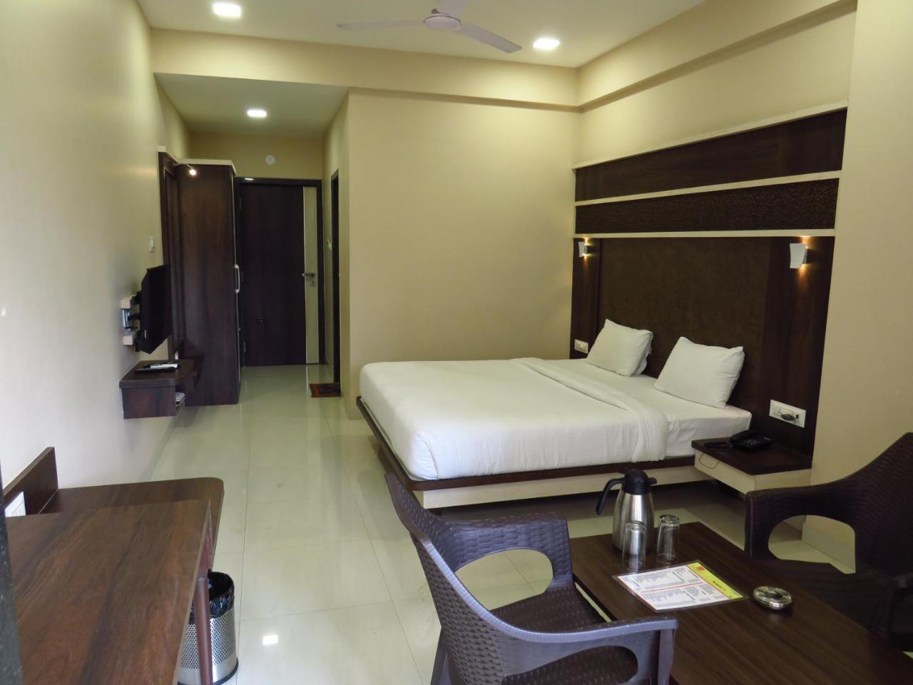 City Palace Resort Lonavala Exterior photo