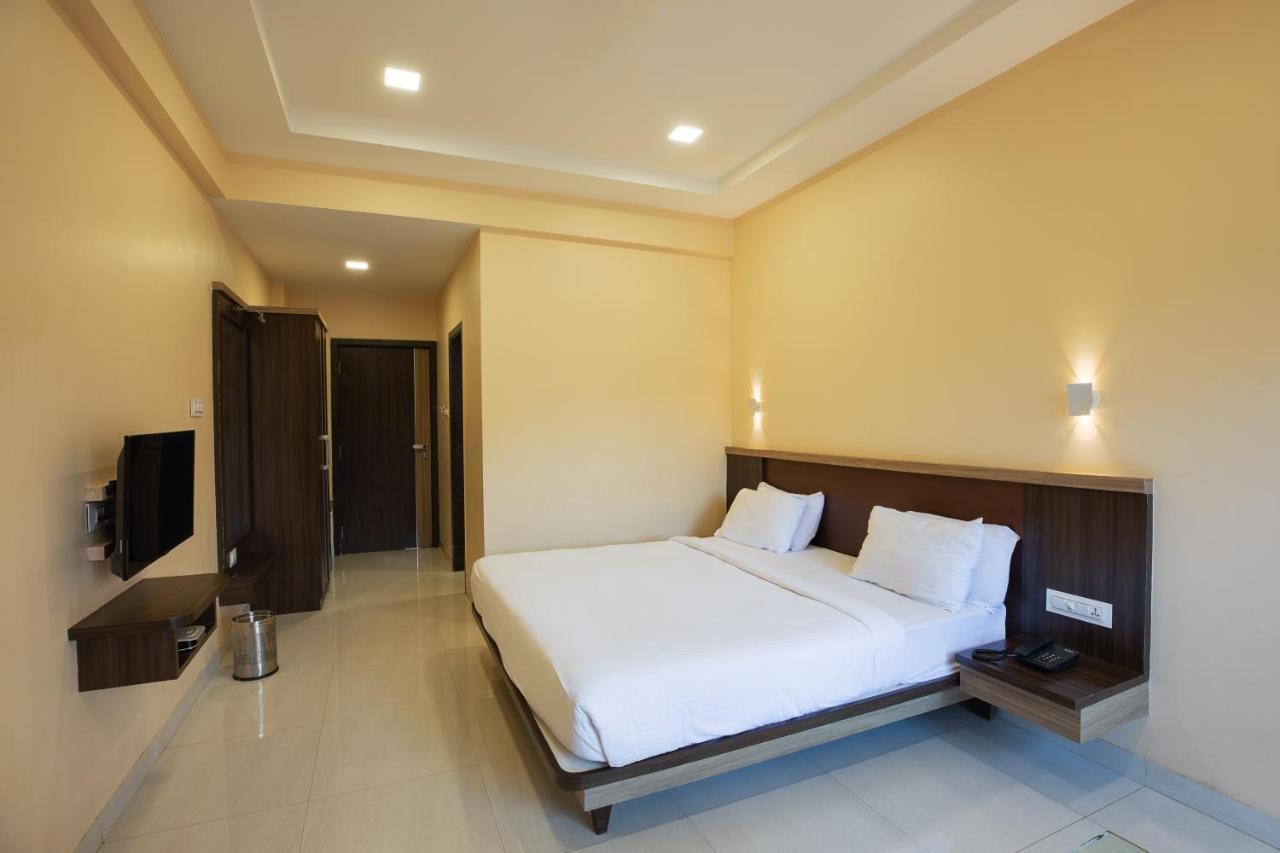 City Palace Resort Lonavala Exterior photo